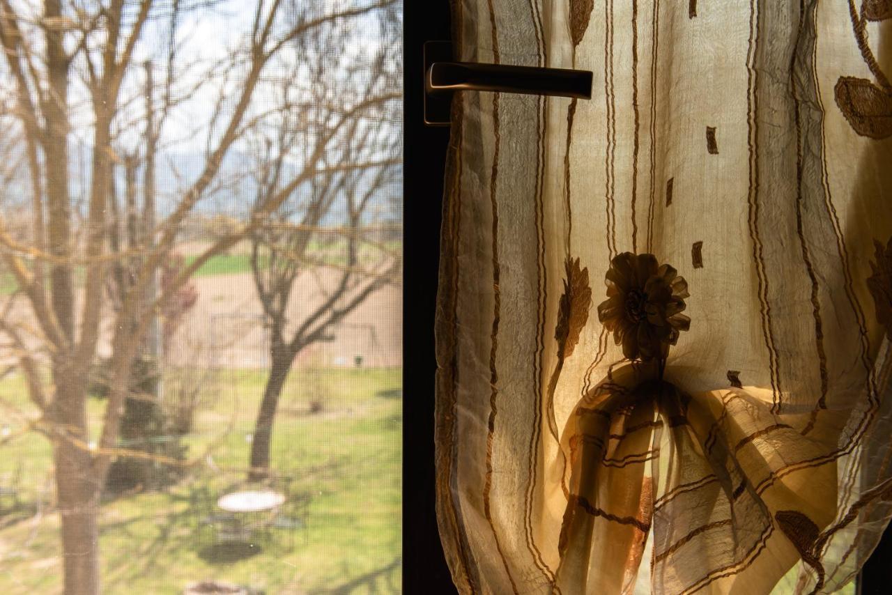 Stovali Da Lustrinu Farm stay