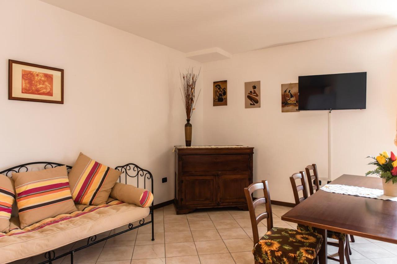 Stovali Da Lustrinu Farm stay *