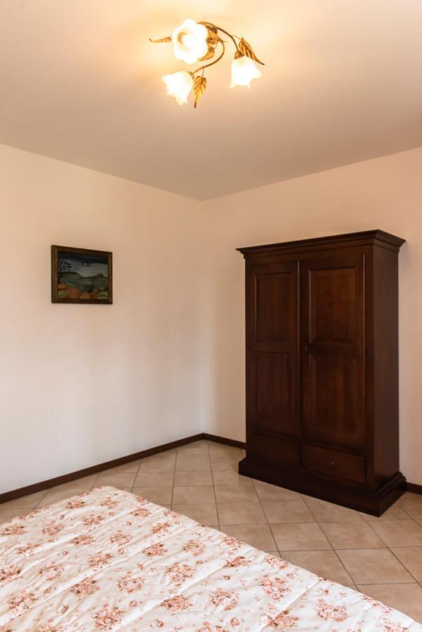 Stovali Da Lustrinu Farm stay