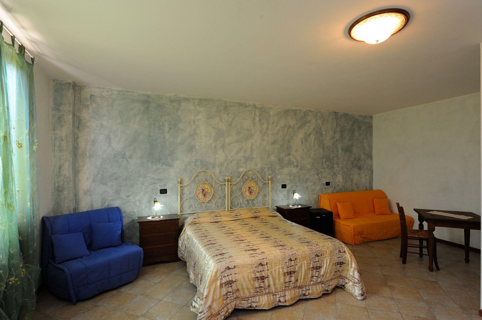 Stovali Da Lustrinu Farm stay *