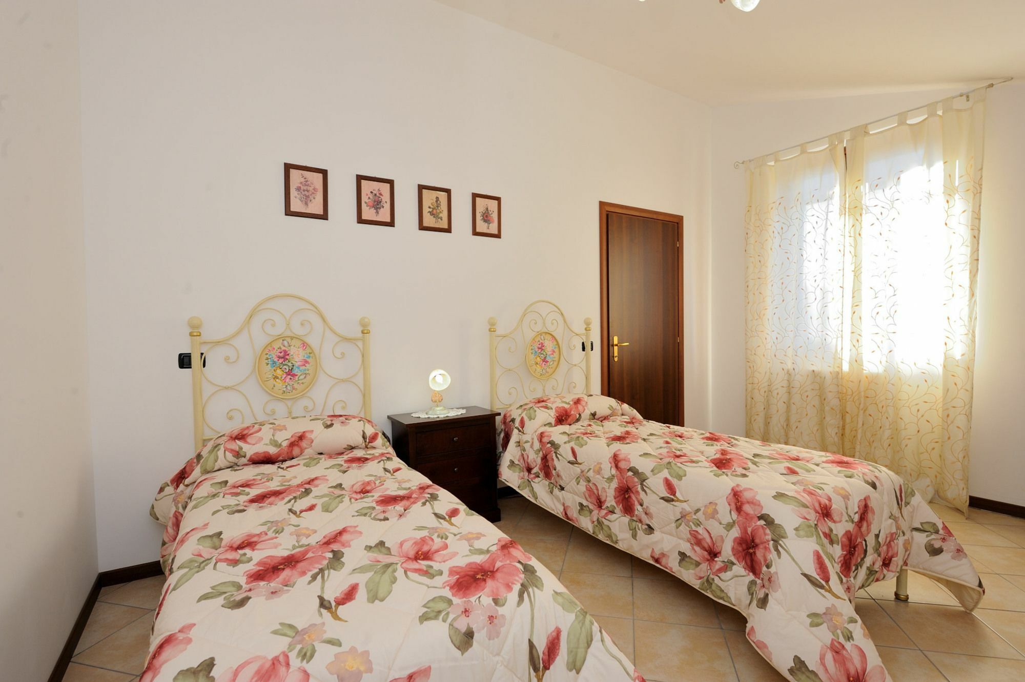 Stovali Da Lustrinu Farm stay